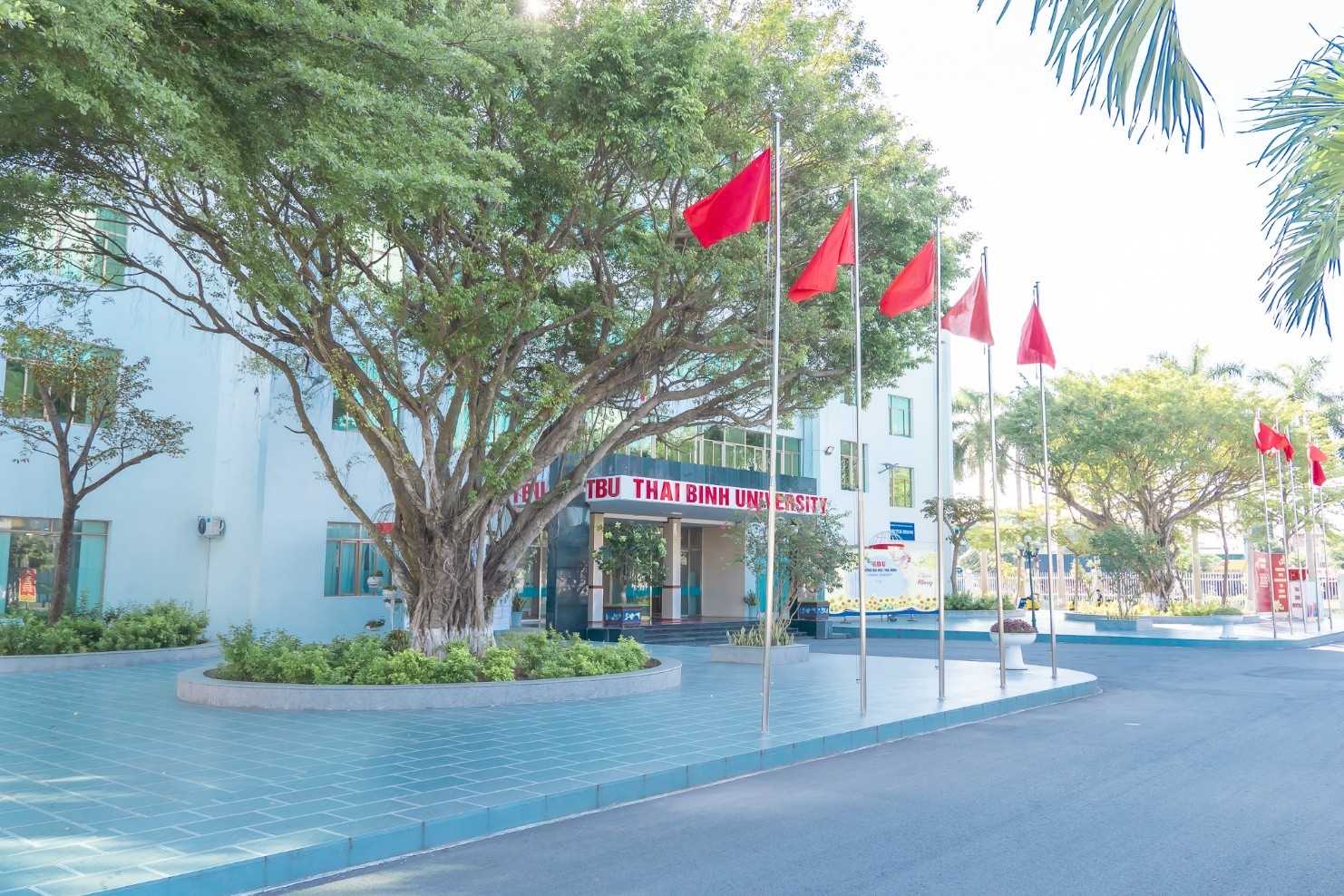GIỚI THIỆU TRƯỜNG ĐẠI HỌC THÁI BÌNH